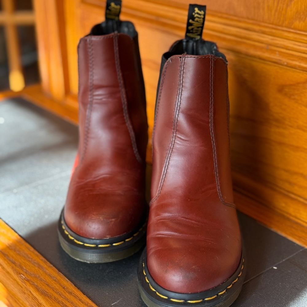Dr. Martens Heeled Chelsea Boots - size 7